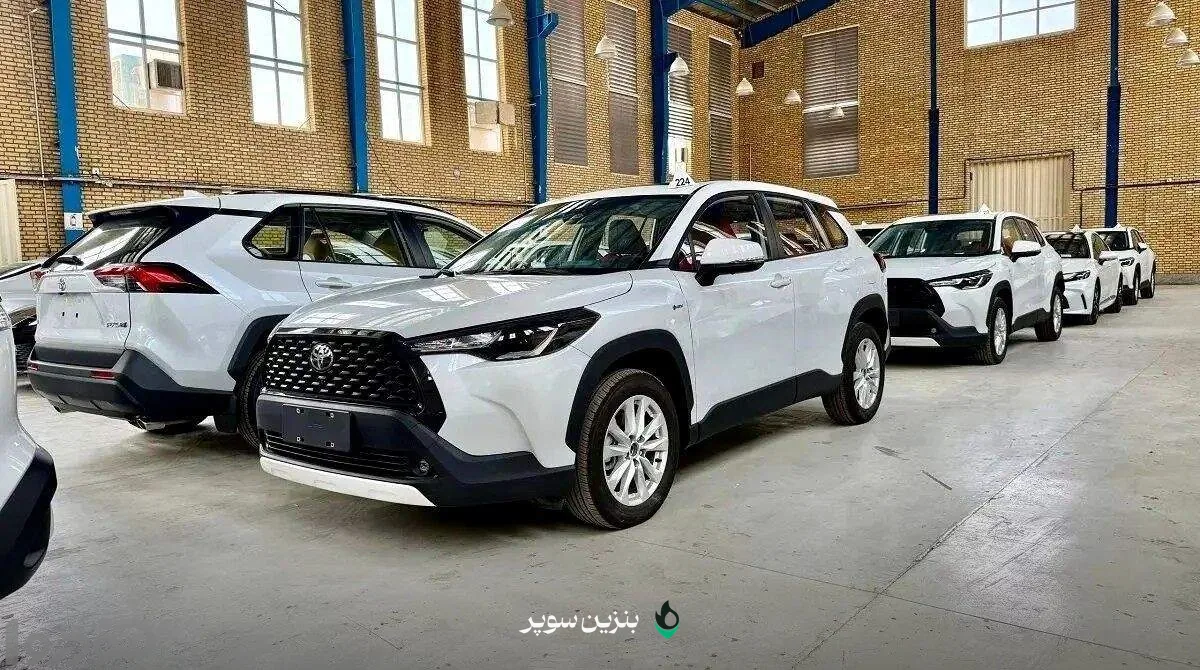 صحنهٔ معامله سهمیه واردات خودرو در تالار بورس کالا با کلیدواژه سهمیه واردات در بورس کالا