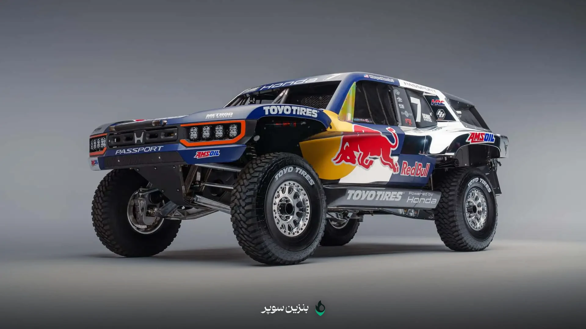 هوندا پاسپورت Baja Spec هیبرید Trophy Truck با موتور ۱۳۰۰ اسب بخاری در نمای مسابقه‌ای